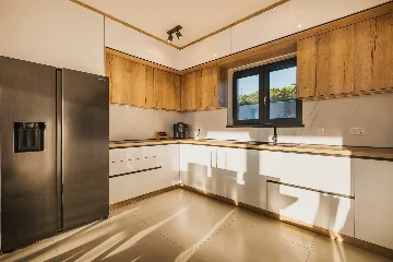 4-Bedroom Villa with Pool in Kaštelir (for 8)