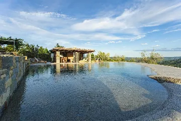 Buzet Villa for 6 Guests with Lagoon Pool and Views