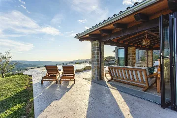 Buzet Villa for 6 Guests with Lagoon Pool and Views