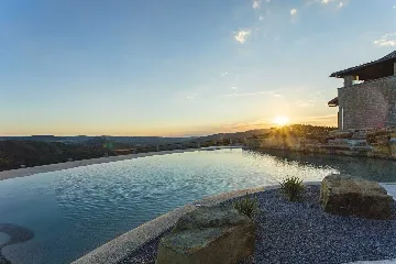 Buzet Villa for 6 Guests with Lagoon Pool and Views