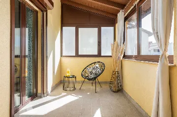 6-Bedroom Villa for 12 Guests in Loborika