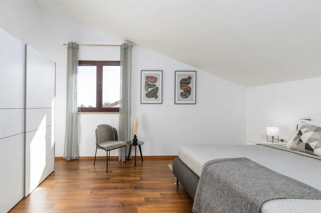 6-Bedroom Villa for 12 Guests in Loborika