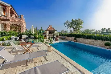 3-Bedroom Villa with Pool in Kaštelir