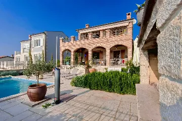 3-Bedroom Villa with Pool in Kaštelir