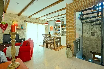 3-Bedroom Villa with Pool in Kaštelir