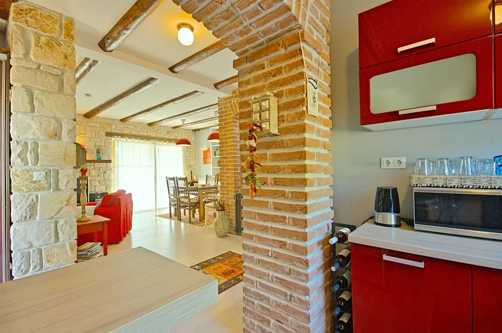 3-Bedroom Villa with Pool in Kaštelir