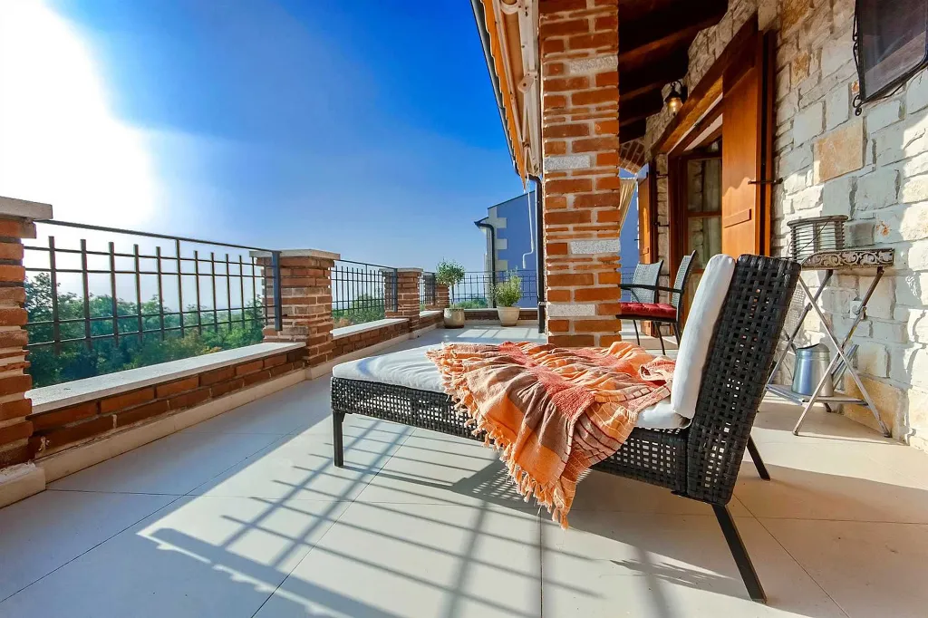 3-Bedroom Villa with Pool in Kaštelir