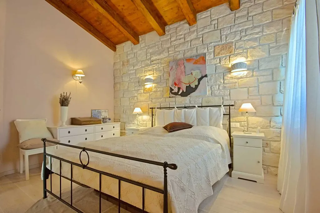 3-Bedroom Villa with Pool in Kaštelir