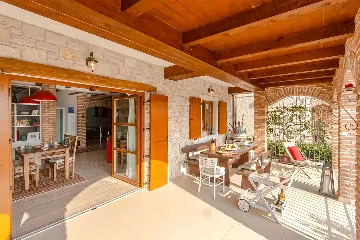3-Bedroom Villa with Pool in Kaštelir
