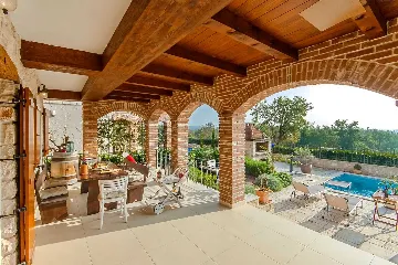 3-Bedroom Villa with Pool in Kaštelir