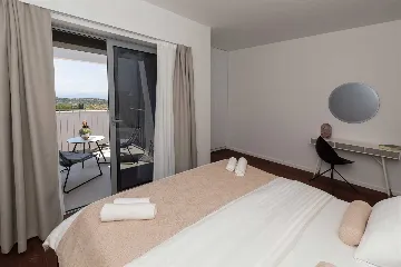 5-Bedroom Villa in Škrip with Heated Pool