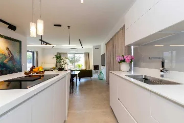 5-Bedroom Villa in Škrip with Heated Pool