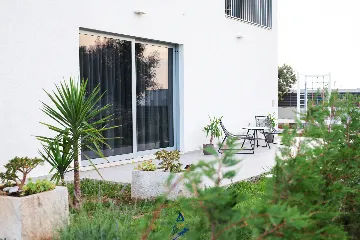 5-Bedroom Villa in Škrip with Heated Pool