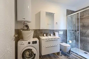 2-Bedroom Apartment with Shared Pool in Novigrad