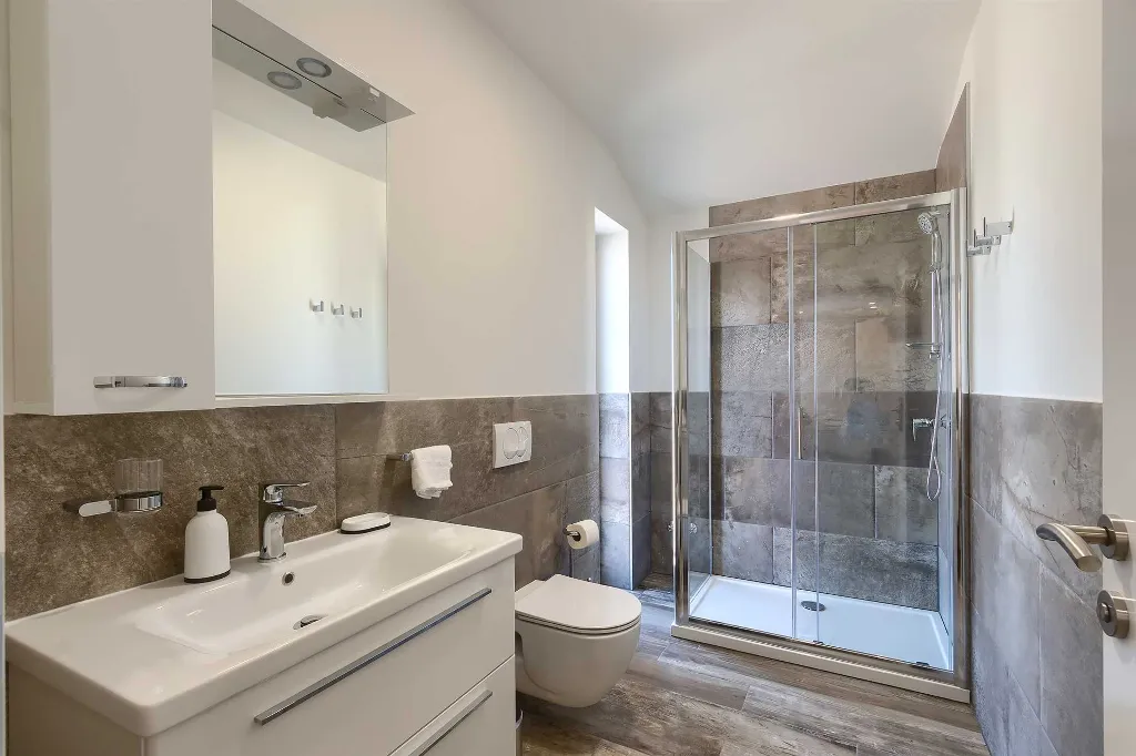 2-Bedroom Apartment with Shared Pool in Novigrad