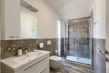 2-Bedroom Apartment with Shared Pool in Novigrad