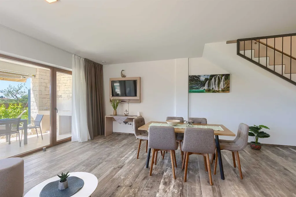 Two-Bedroom Apartment with Shared Pool in Novigrad
