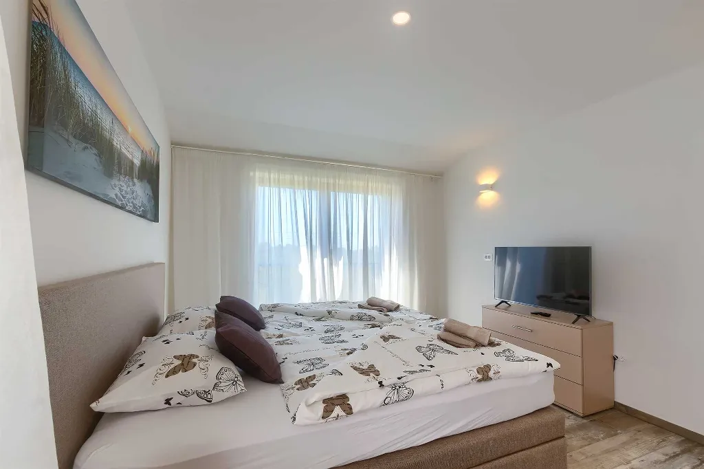 Two-Bedroom Apartment with Shared Pool in Novigrad