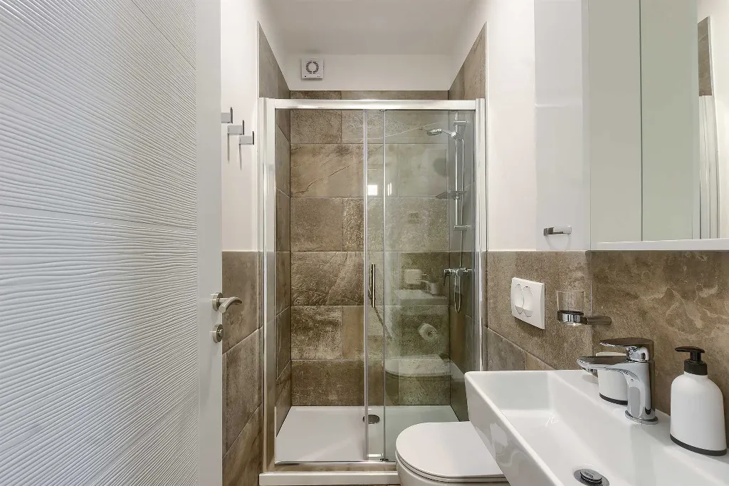Novigrad Apartment for 6 Guests with Shared Pool