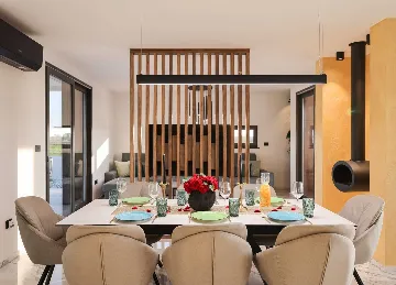 4-Bedroom Villa with Private Pool in Sabunike