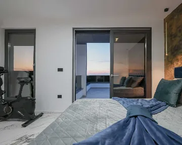 4-Bedroom Villa with Private Pool in Sabunike