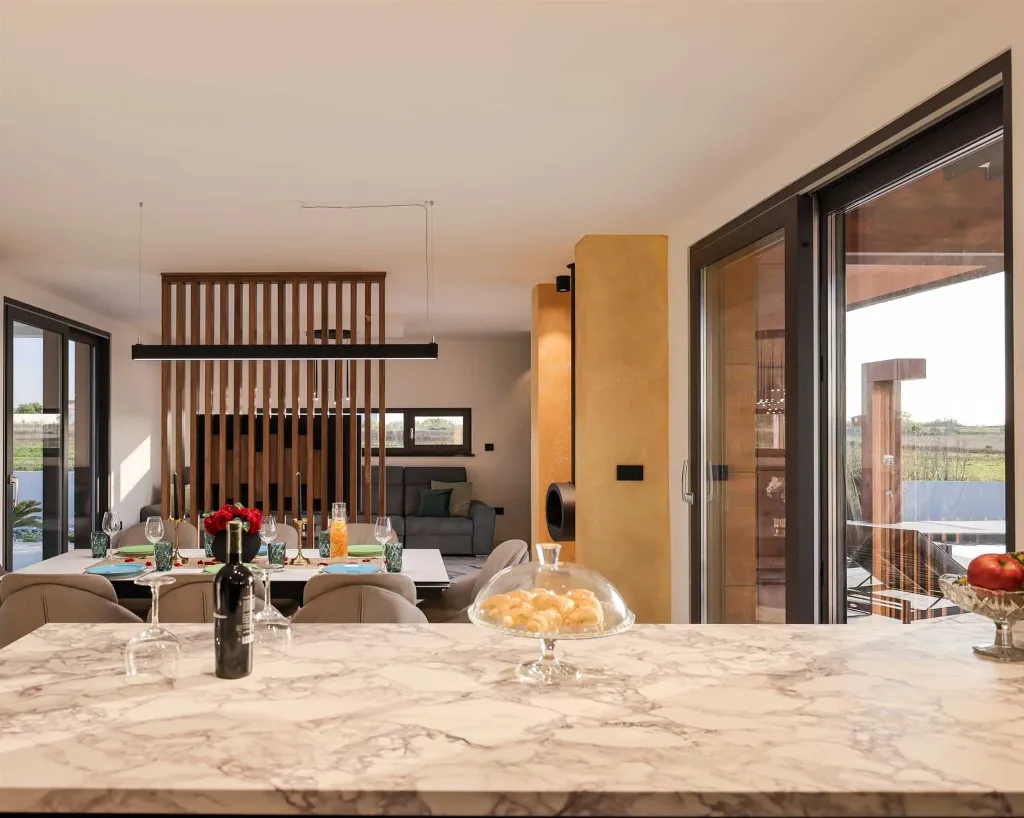 4-Bedroom Villa with Private Pool in Sabunike