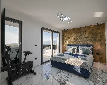 4-Bedroom Villa with Private Pool in Sabunike