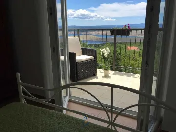 3-Bedroom Villa with Pool in Šmrika