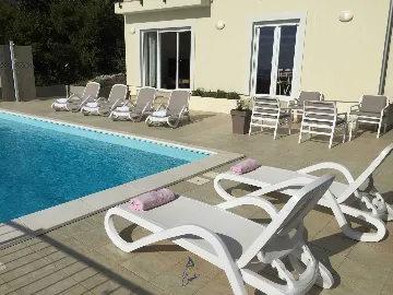3-Bedroom Villa with Pool in Šmrika