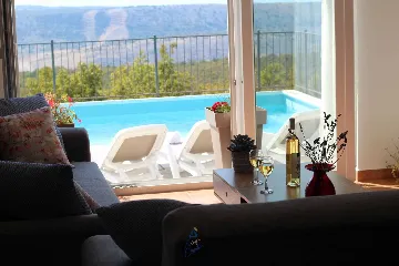 3-Bedroom Villa with Pool in Šmrika