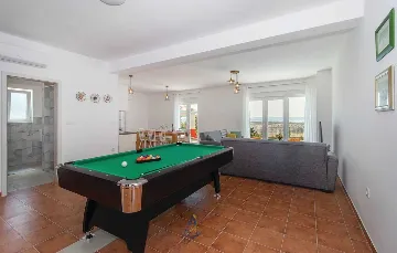 3-Bedroom Villa with Pool in Šmrika