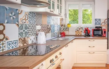 3-Bedroom Villa with Pool in Šmrika