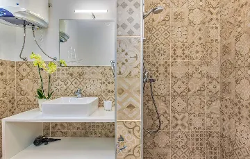 3-Bedroom Villa with Pool in Šmrika