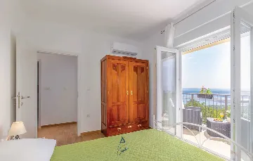 3-Bedroom Villa with Pool in Šmrika
