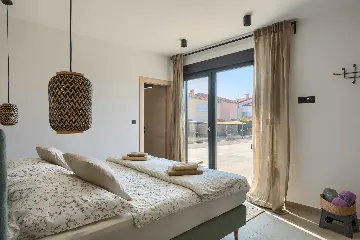 4-Bedroom Villa in Tar with Pool for 10 Guests