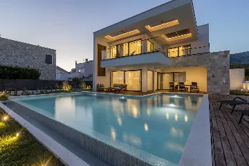 4-Bedroom Villa in Kaštela with Infinity Pool