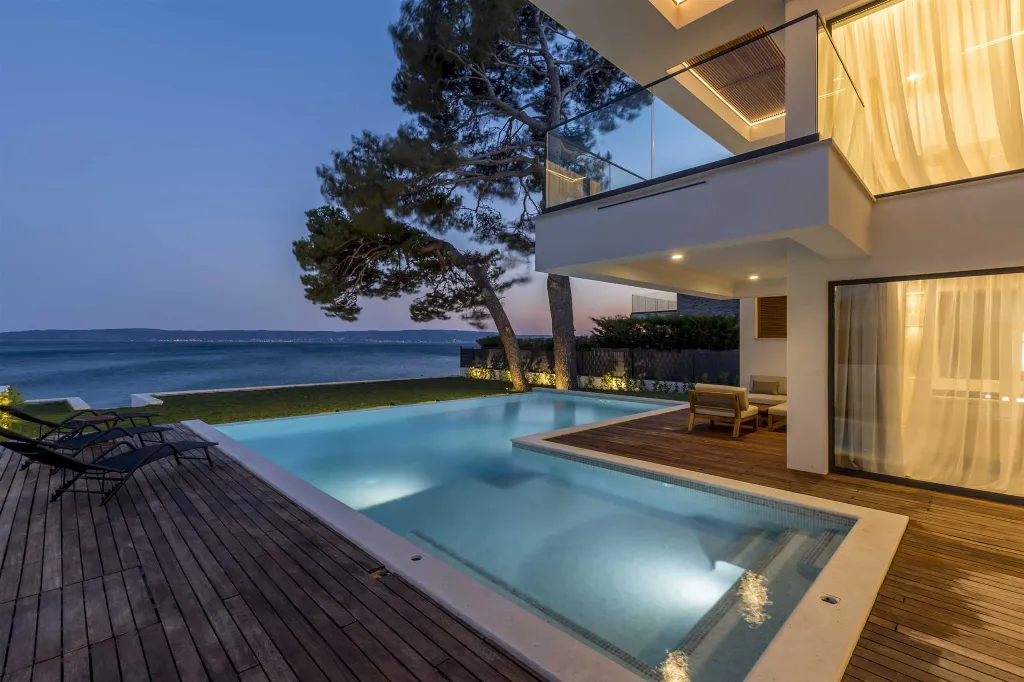 4-Bedroom Villa in Kaštela with Infinity Pool