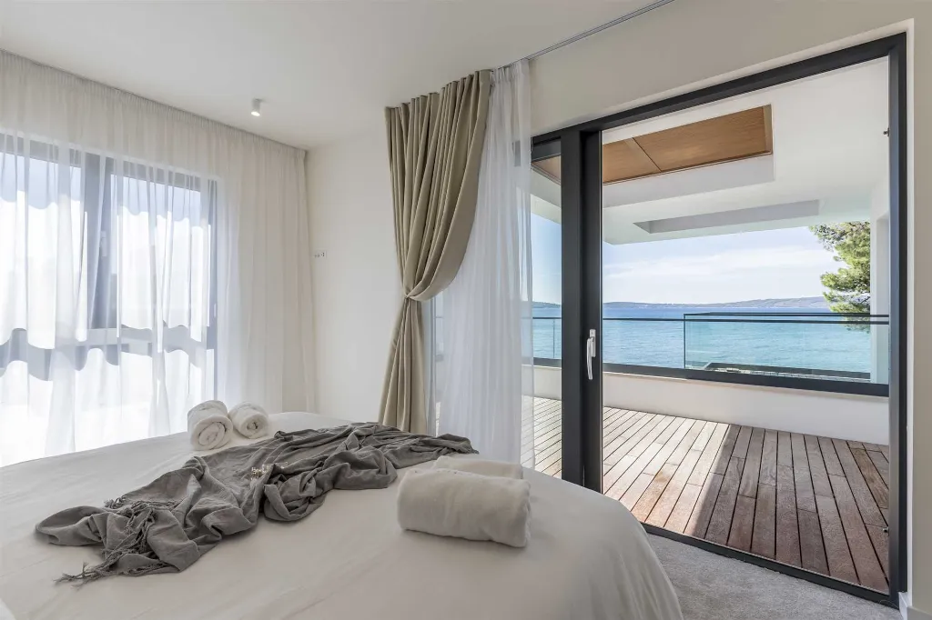 4-Bedroom Villa in Kaštela with Infinity Pool