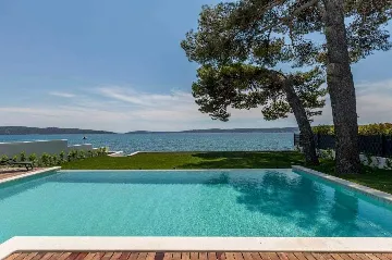 4-Bedroom Villa in Kaštela with Infinity Pool