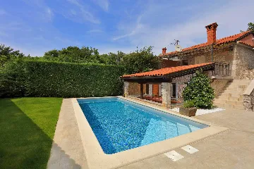 House with Private Pool and Tree House in Dobrinj