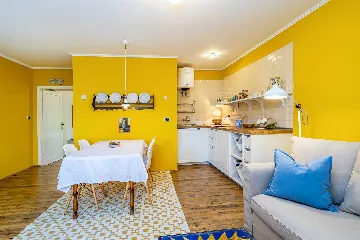 House with Private Pool and Tree House in Dobrinj