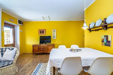 House with Private Pool and Tree House in Dobrinj