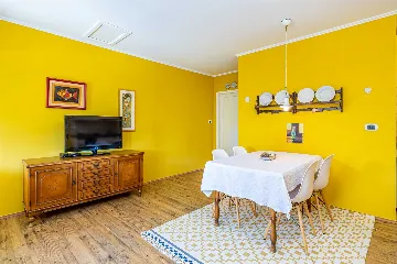 House with Private Pool and Tree House in Dobrinj