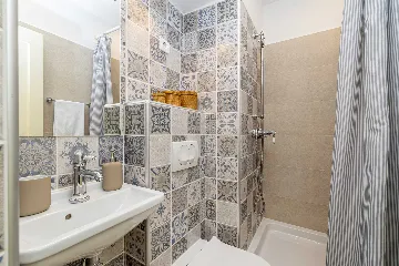 House with Private Pool and Tree House in Dobrinj