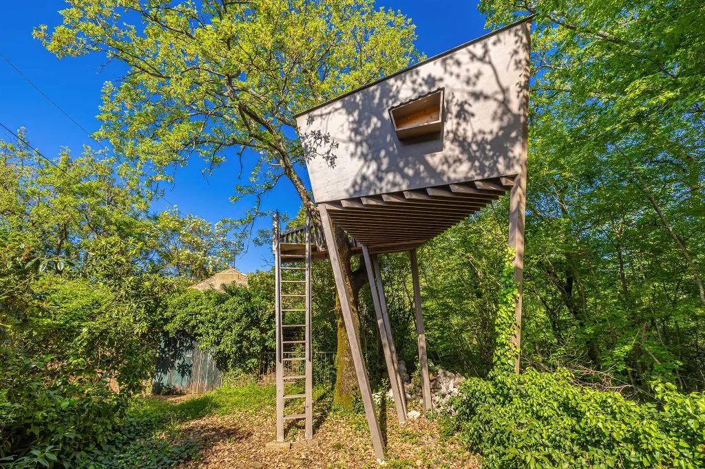 House with Private Pool and Tree House in Dobrinj