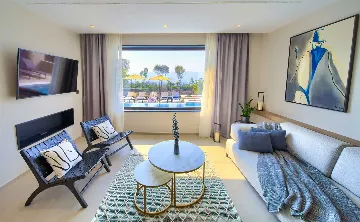 Villa for 12 Guests in Pinezići