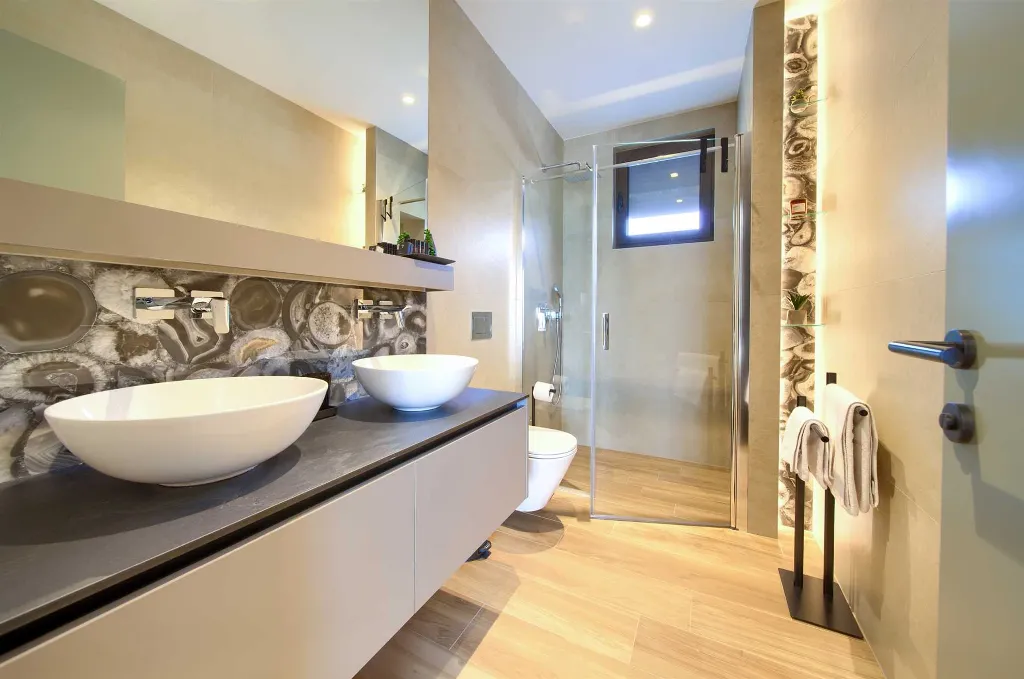 Villa for 12 Guests in Pinezići