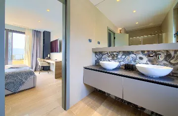 Villa for 12 Guests in Pinezići