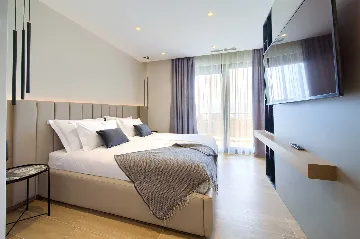 Villa for 12 Guests in Pinezići