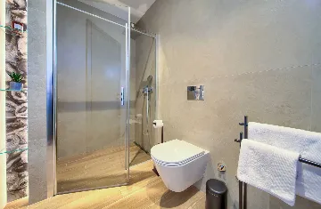 Villa for 12 Guests in Pinezići